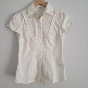 WOMENS WHITE BUTTON UP TOP